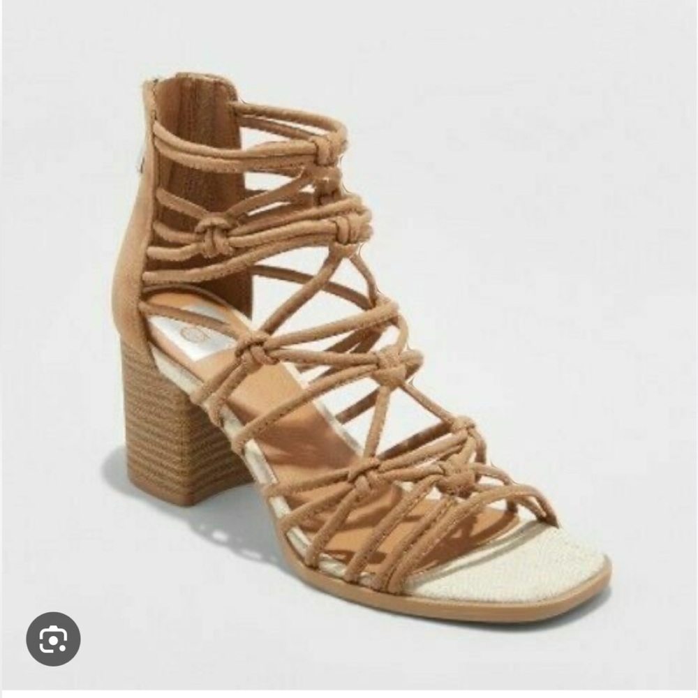 DV by Dolce Vita Strappy Adira Knotted Heel Sandals size 7 taupe